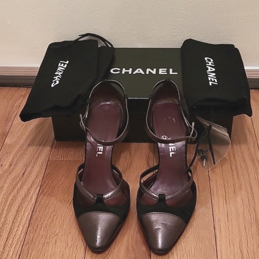 Chanel Classic Shoes Size 6 EUC - Picture 4 of 8